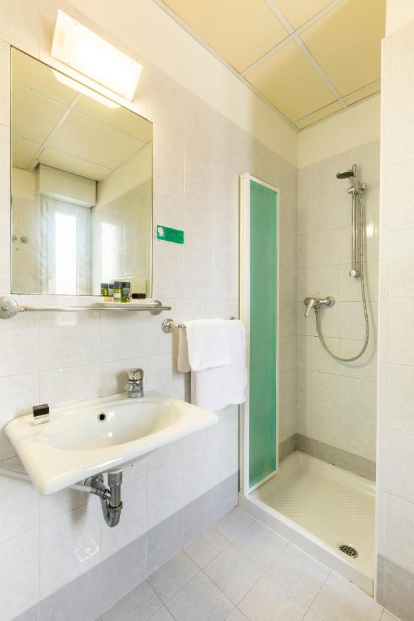 Hotel Condor-New 2024-Con Piscina 里乔内 外观 照片
