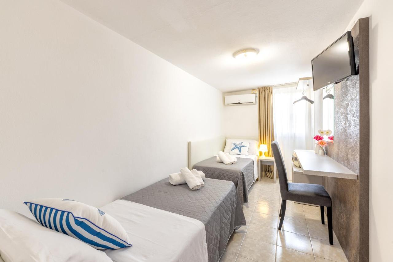 Hotel Condor-New 2024-Con Piscina 里乔内 外观 照片